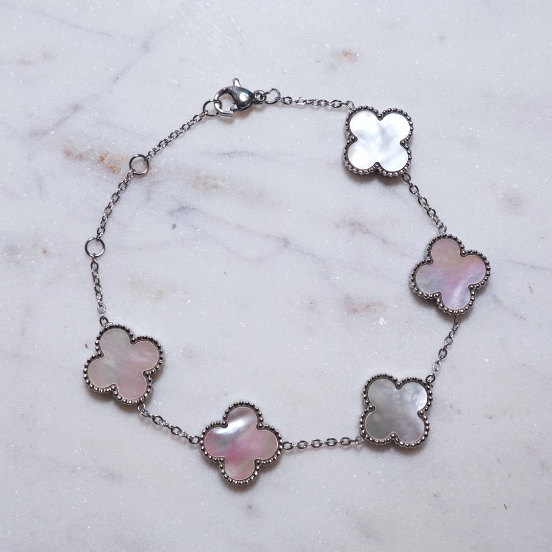 5 motif clover bracelet