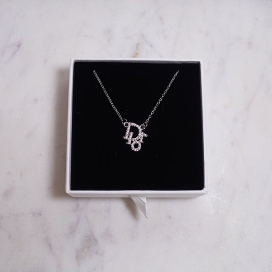 Adore U necklace