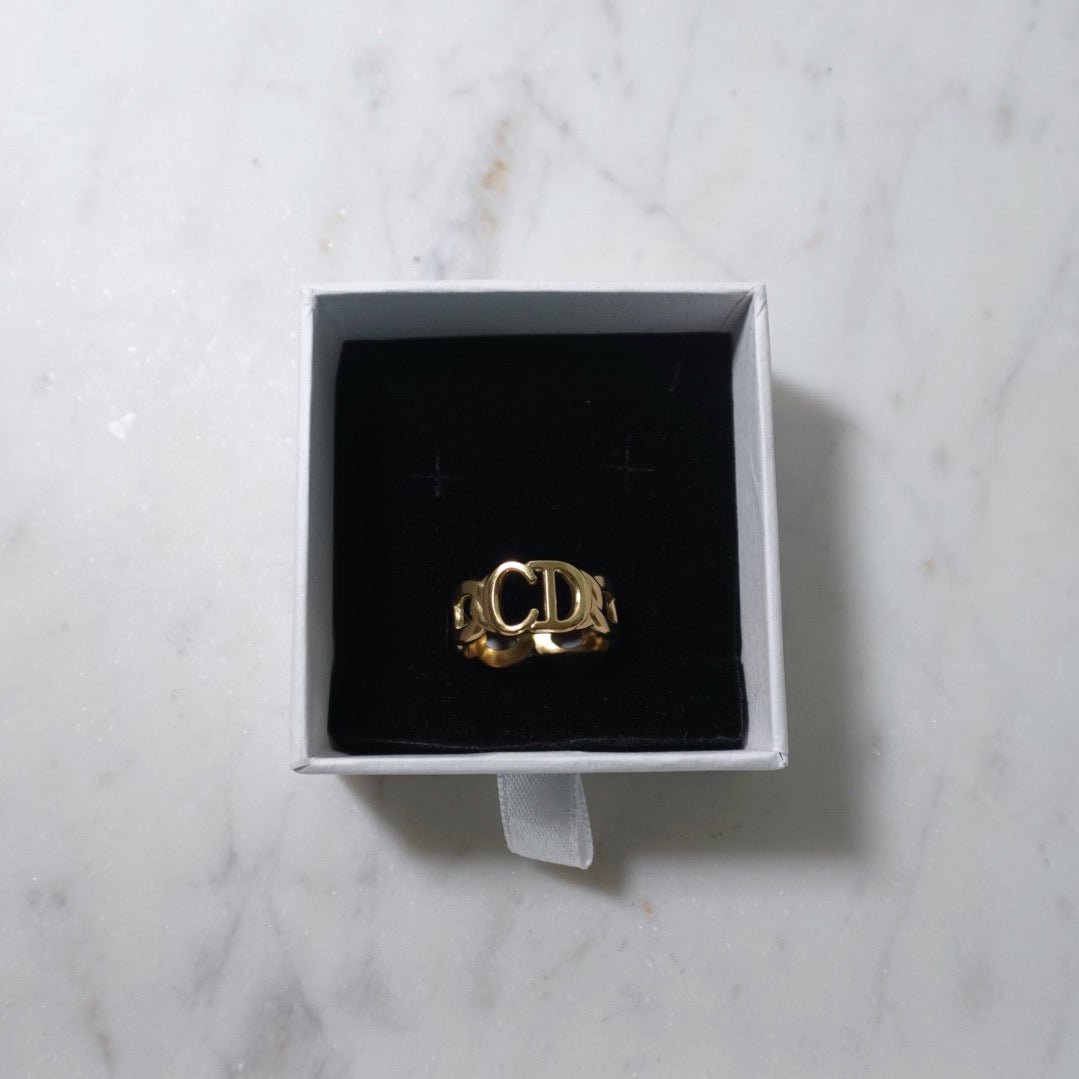 Adore U ring