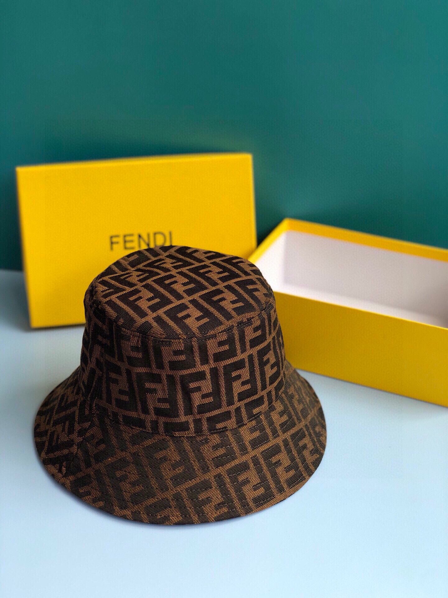 Fenny monogram hat